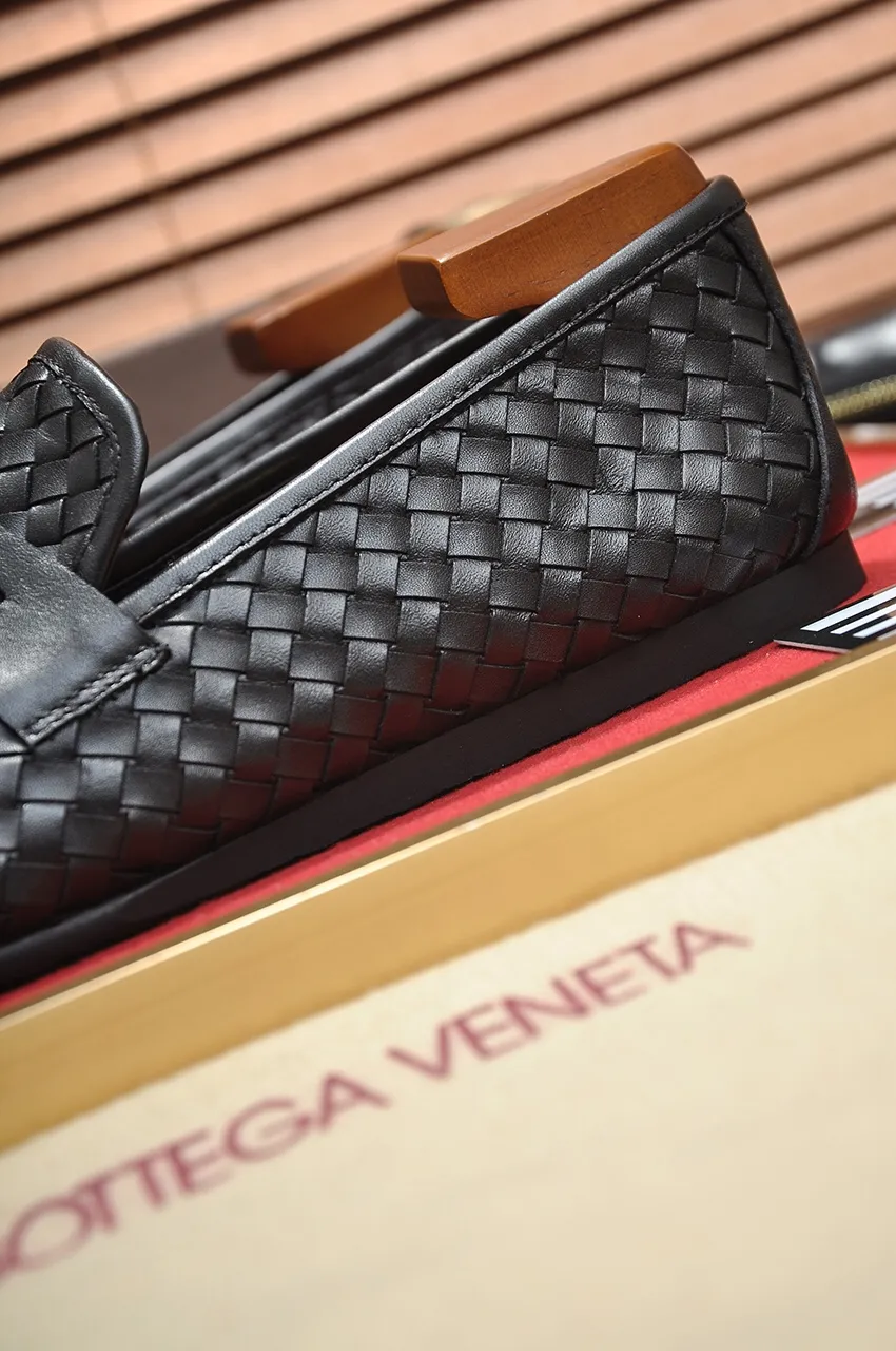 Men's shoes 💰460💶 [Botteg Venetta (BV)] (wallet shoes) exclusive new model official website new model The upper is made of high-quality top calfskin. Delicate feel and flowing luxurious texture. Tailored for refined men to create a noble aura. Delicate and regular Mark hand stitching. Smooth lines. Full sheepskin lining, comfortable to wash sweat. 38-44
